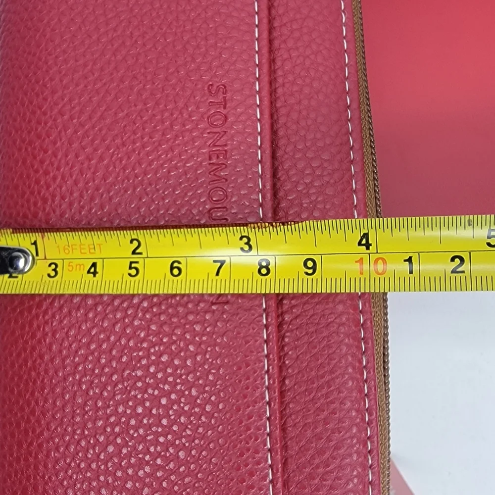 Stone Mountain Accessories Red Leather‎ Wallet/Clutch. P170